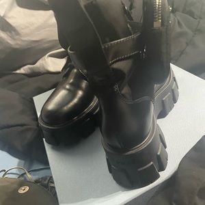 Prada monolith booths size 8